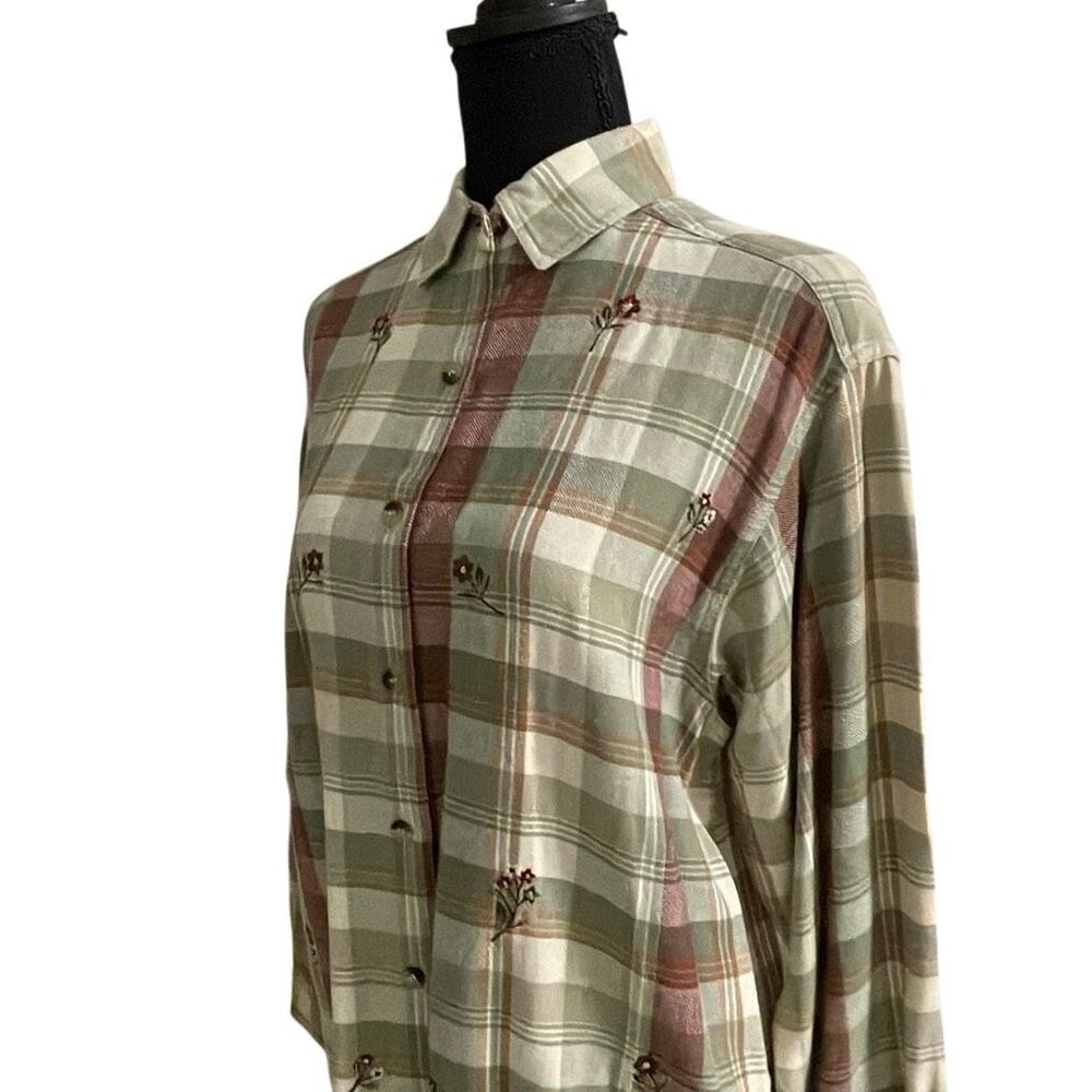 Casey & Max Vintage Flannel Plaid Flower Embroidered Button Up Shirt/Top size Me - Picture 4 of 12